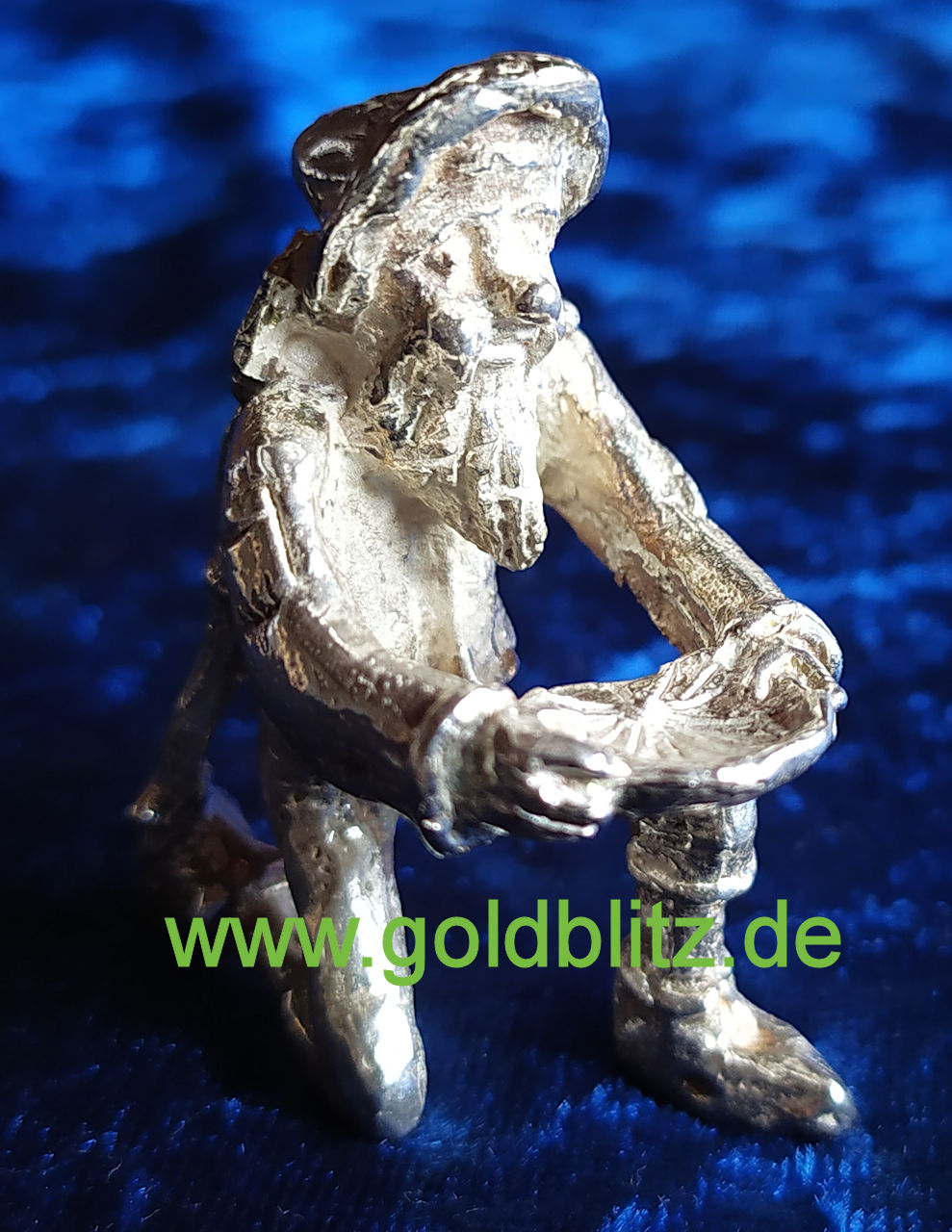 Gold digger figure made of silver - Click Image to Close